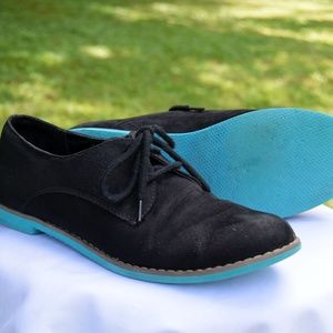 SUEDE BLACK DRESS SHOES WITH ELECTRIC BLUE SOLES